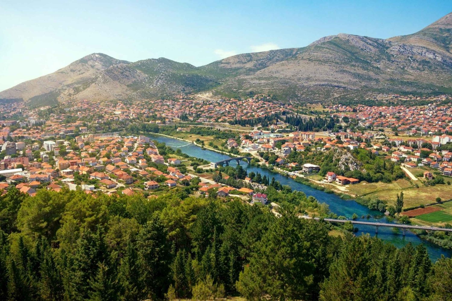 Private Day Trip to Bosnia: Wine, Culture & Local Lunch
