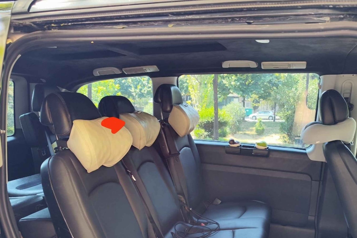 Private: Tirana Airport&City to/from Podgorica (MNE)