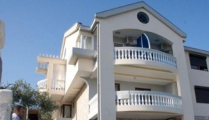 Sars Apartments