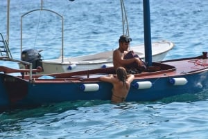 Budva Bay: Boat Tour with Snorkeling and Sightseeing