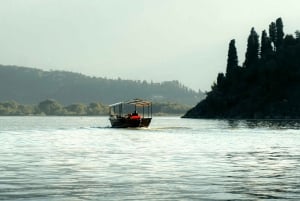 Skadar Lake National Park: Private Wooden Boat Tour & Wine