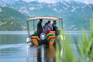 Skadar Lake National Park: Private Wooden Boat Tour & Wine
