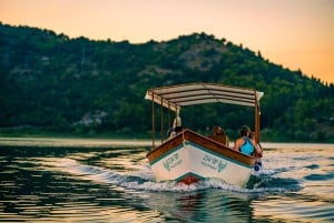 Virpazar: Private & Group Guided Lake Skadar Boat Tour