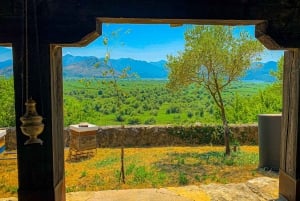 Virpazar: Skadar Lake PRIVATE Boat Tour to KOM MONASTERY