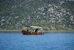 Virpazar: Skadar Lake Private Wildlife Cruise & Wine Tasting