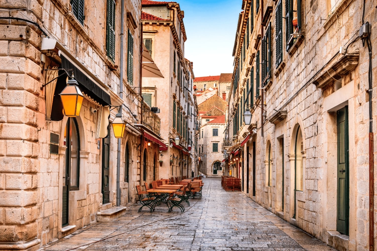 Walking tour of Dubrovnik with transport from Budva