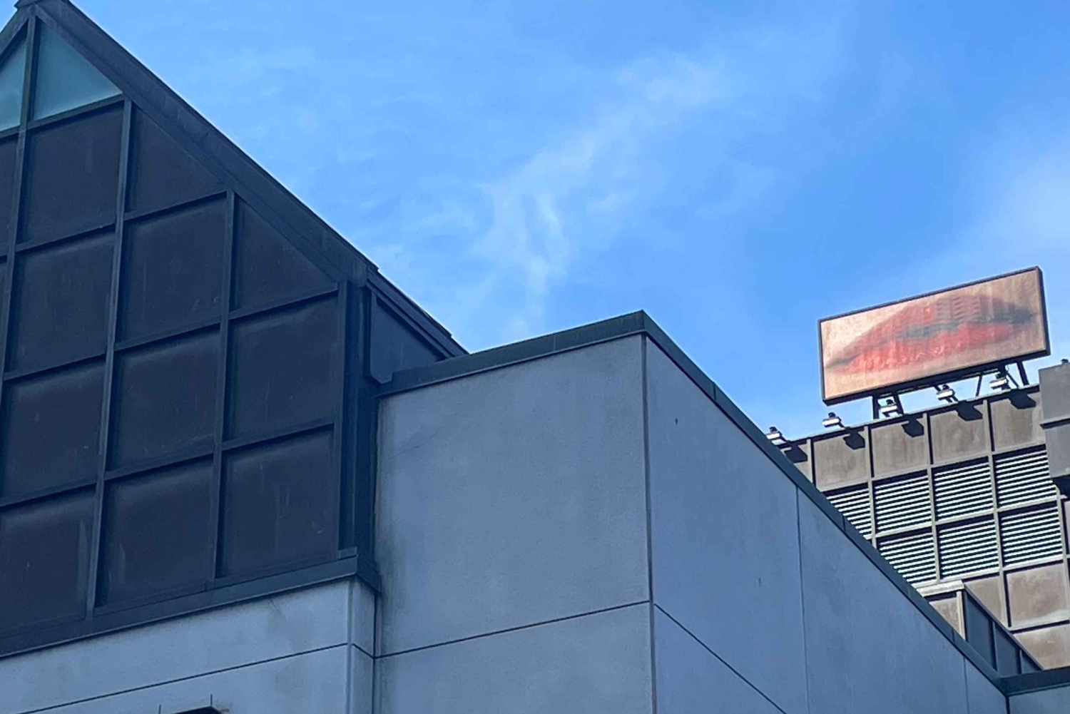 Tutustu maanalaiseen kaupunkiin ja keskustaan. Suuri kiertue pysyä lämpimänä