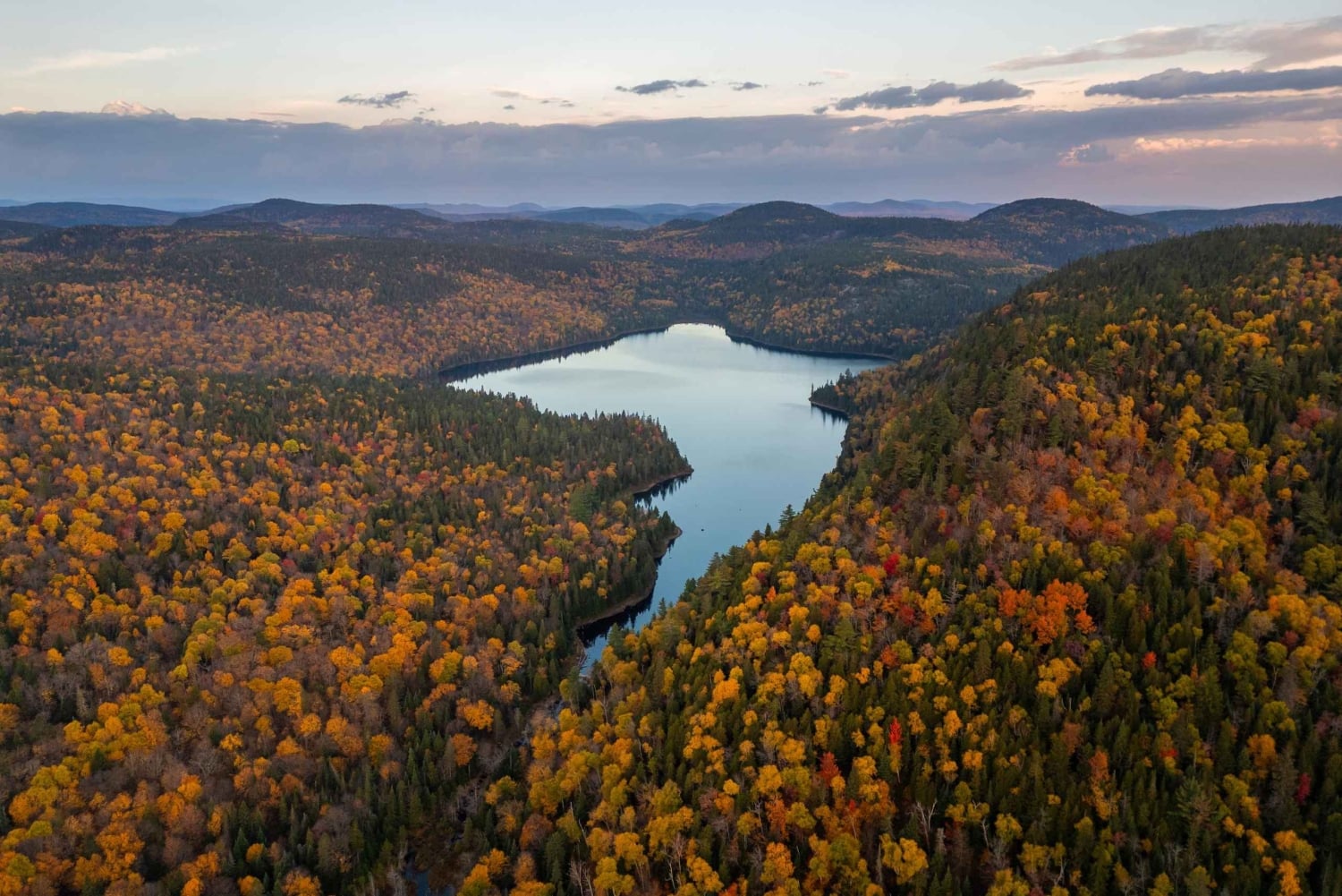 Von Montreal: Sept-Chutes Regional Park Wandern und Schwimmen