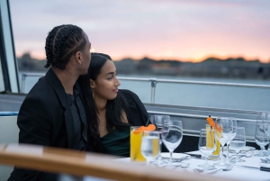 Montreal: Bateau-Mouche Cruise with A La Carte Dinner Option