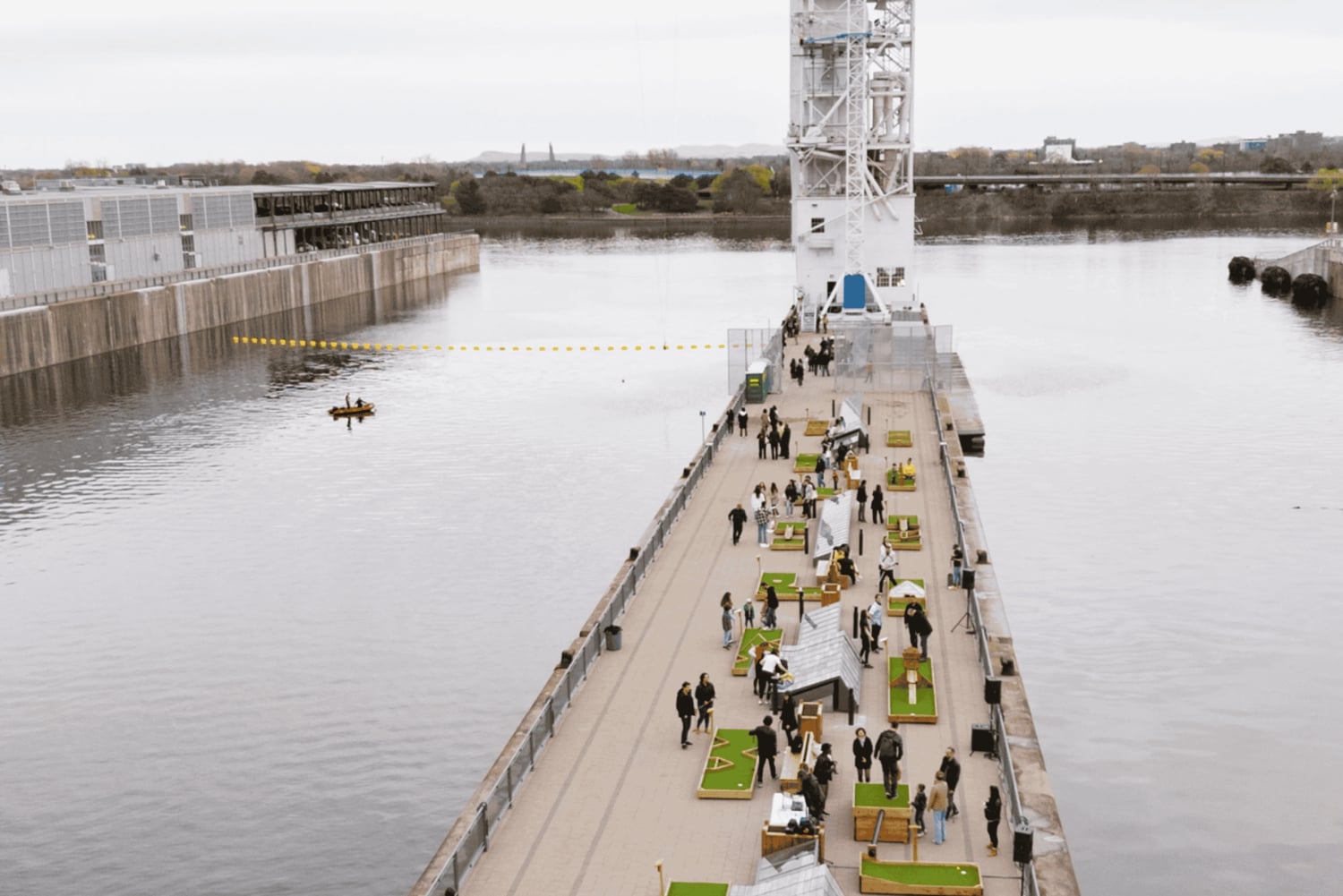 Montréal: Bungee Jump + Minigolf (combinatieaanbieding)