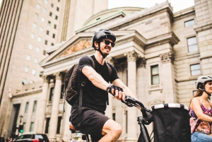 Montreal: Downtown and Old Montreal Highlights Bike Tour