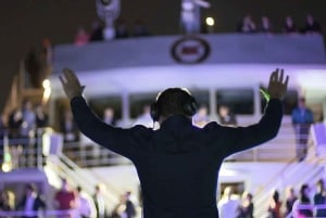 Montreal: Cruzeiro noturno com DJ e pista de dança