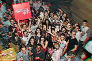 Montreal: Bar Crawl guidato con shot gratuiti e ingresso ai club