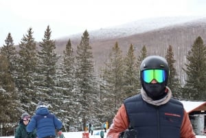 Montréal : Ski ou planche à neige guidée dans les forêts du Québec