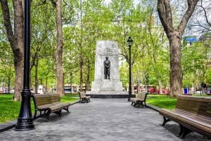 Montreal: Hop-On Hop-Off Double-Decker Bus Tour