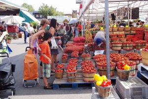Montreal: Jean-Talon Market & Little Italy Highlights Tour