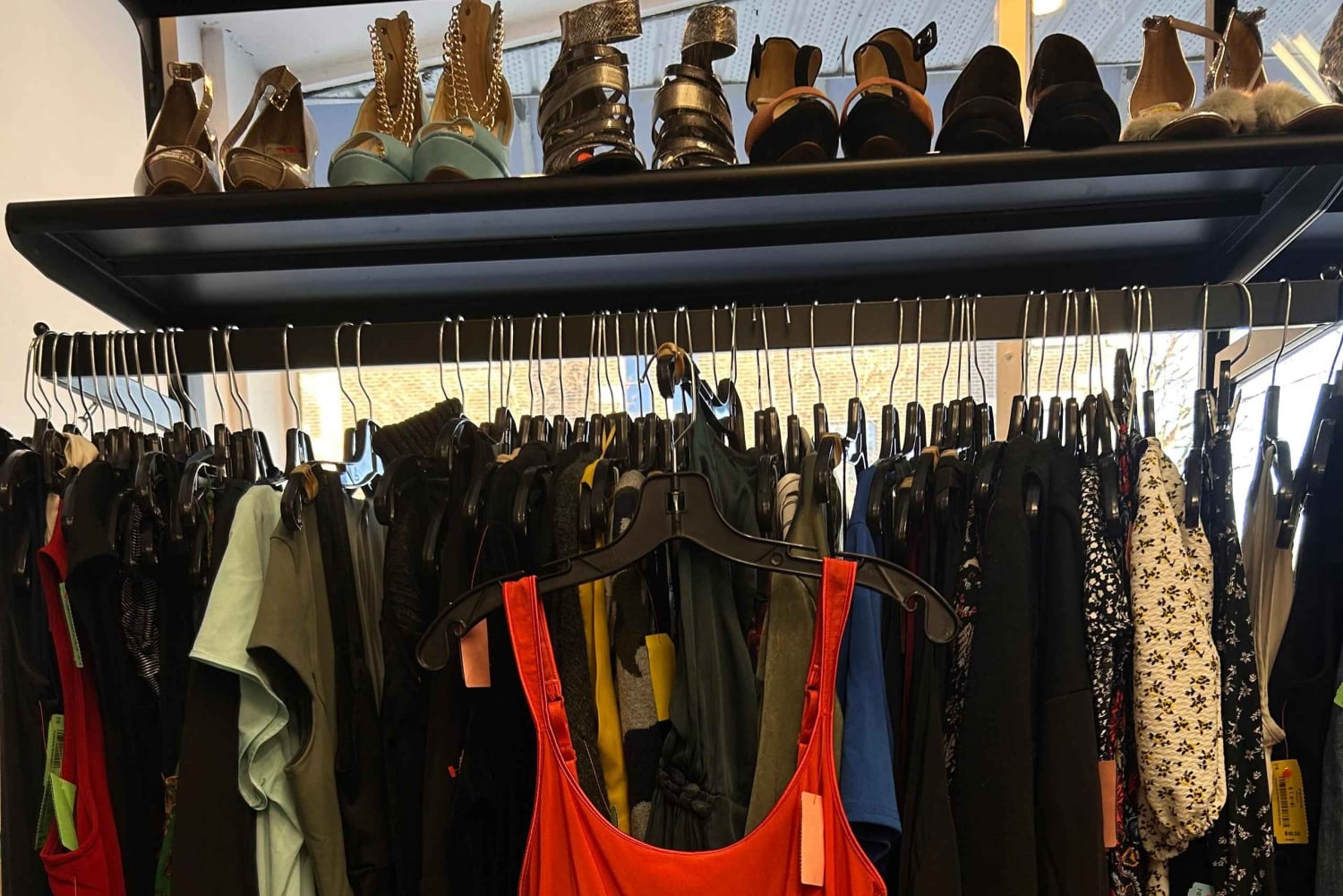 Монреаль: Шоппинг-тур по секонд-хенду с местным жителем