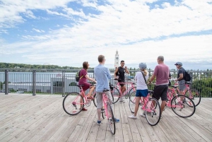 Montreal: Non Touristy Pink Bike Tour