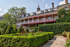 Old Montreal Highlights Private Guided Walking Tour