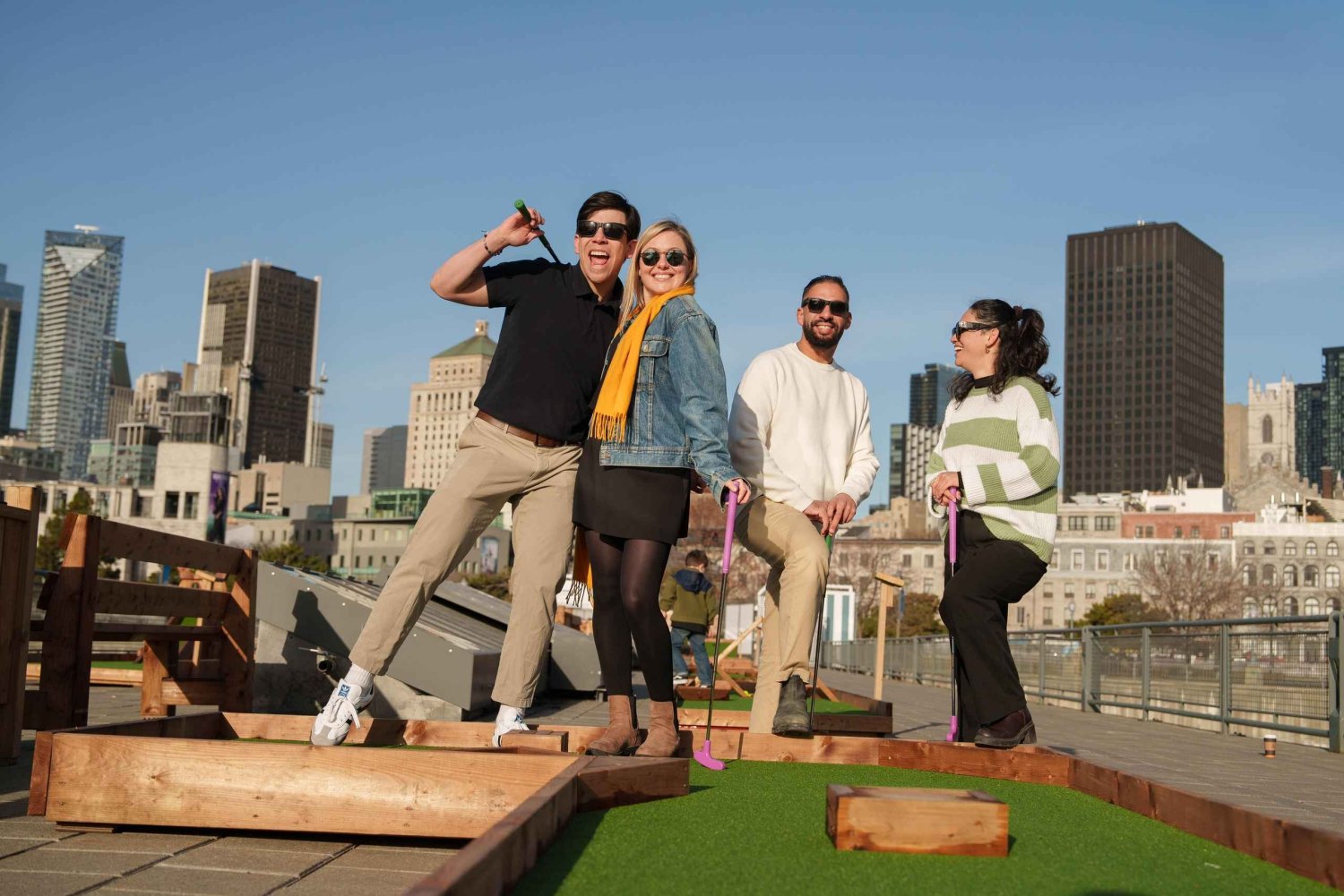 Outdoor mini golf in Montreal