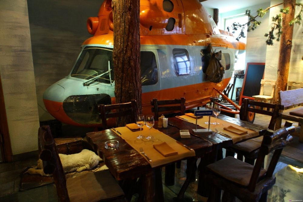 Expedition restaurant