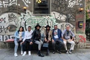 Belgrade: Street Food and Drinks Tour with 20+Tastings