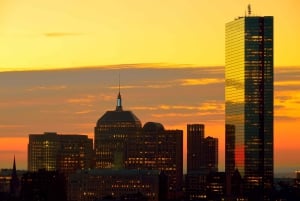 Boston: Summer Nights Trolley Tour og flodkrydstogt