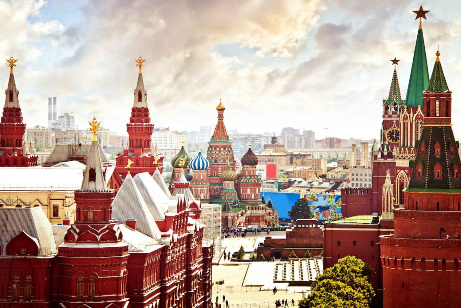 Moscow: City Sights, Metro & Kremlin Museum Tour with Lunch
