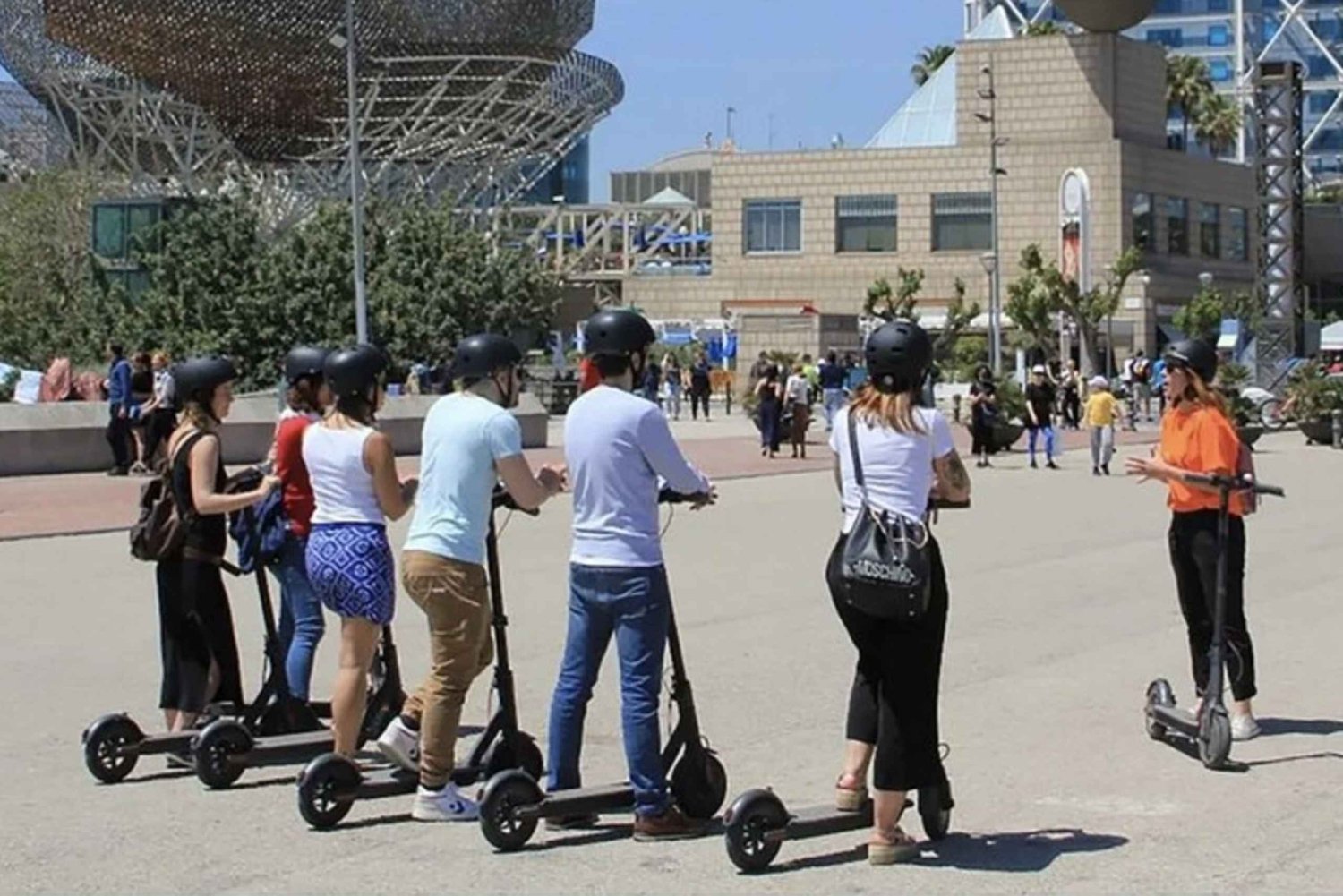 Electric Scooter Tour: Full Tour (Old Town + Shipyard) 2,5h