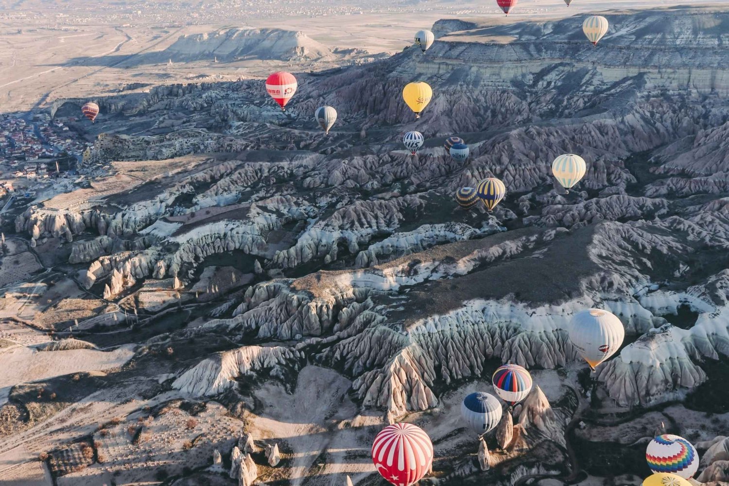 From Istanbul: Cappadocia Day Trip with Flights and Lunch