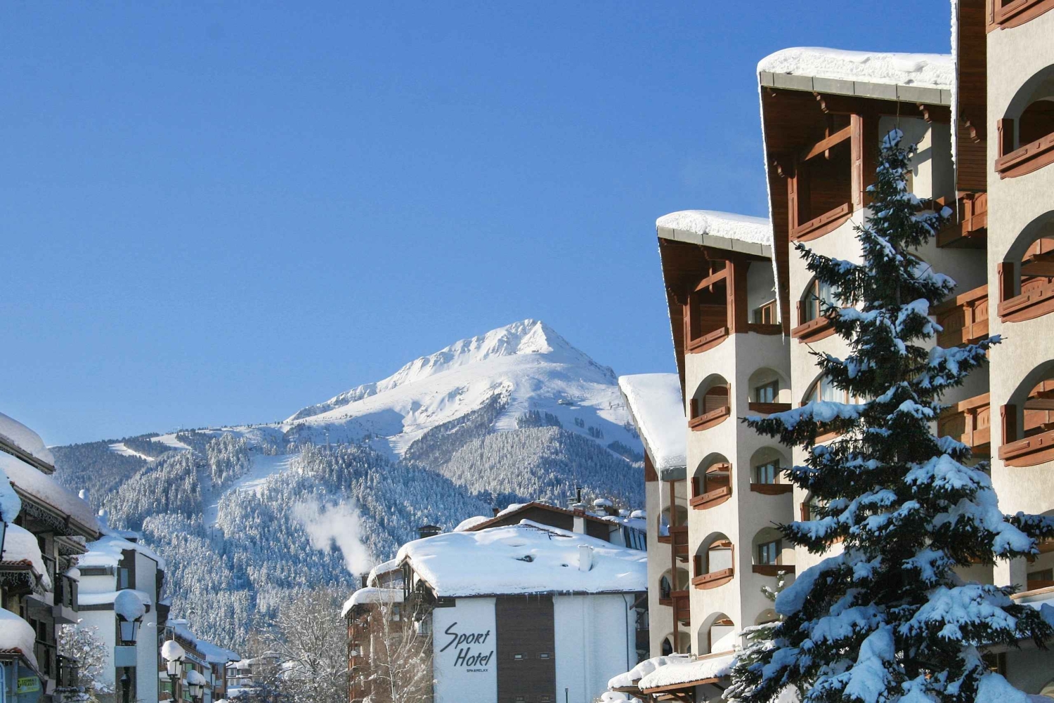 Von Sofia: Bansko-Transfer mit Besuch des Rila-Klosters