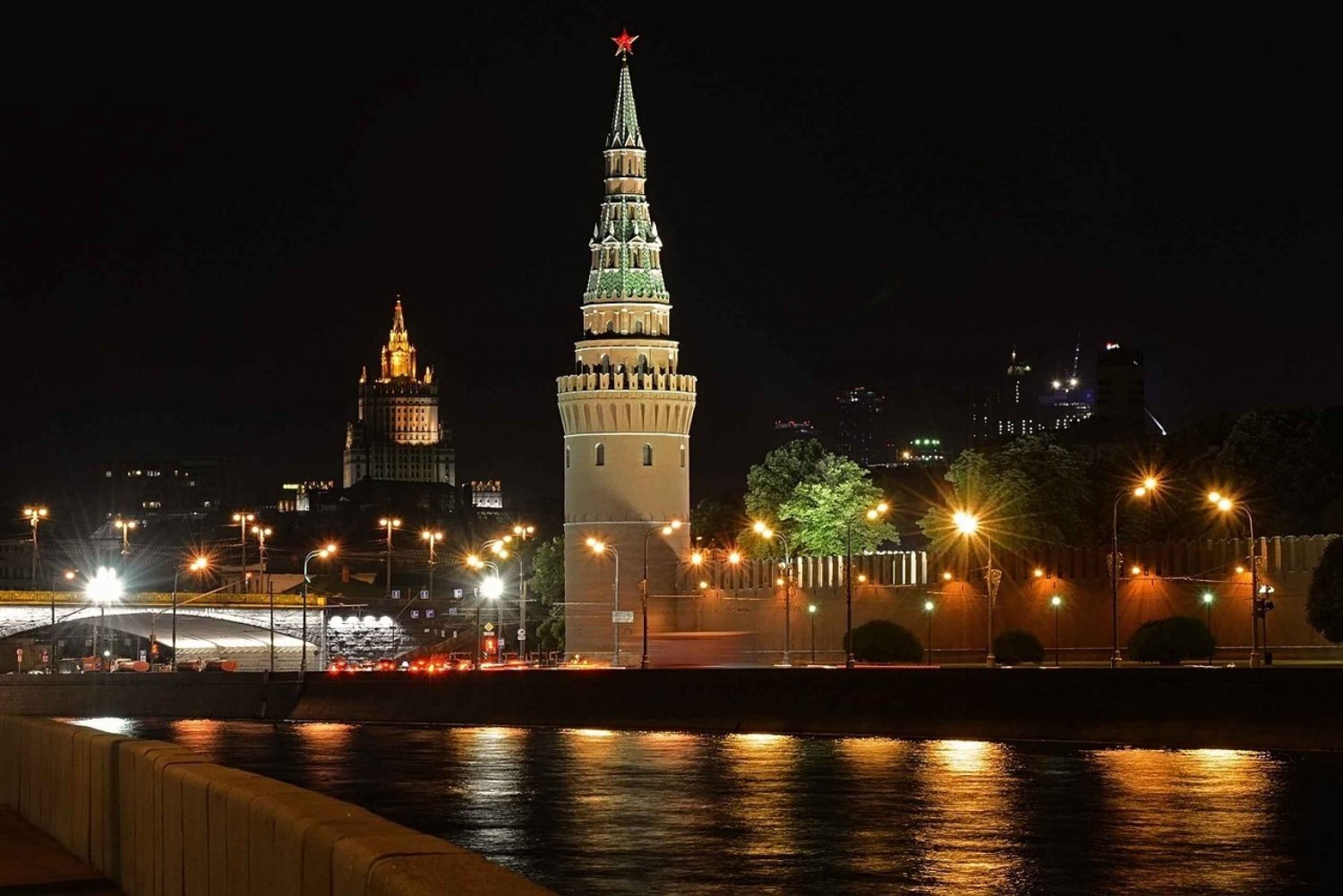Moscow: Guided Kremlin Walking Tour