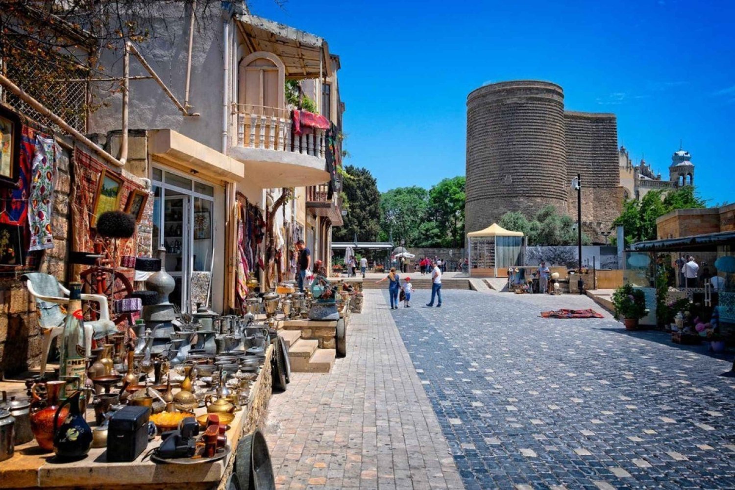 Halvdagstur i Bakus gamleby