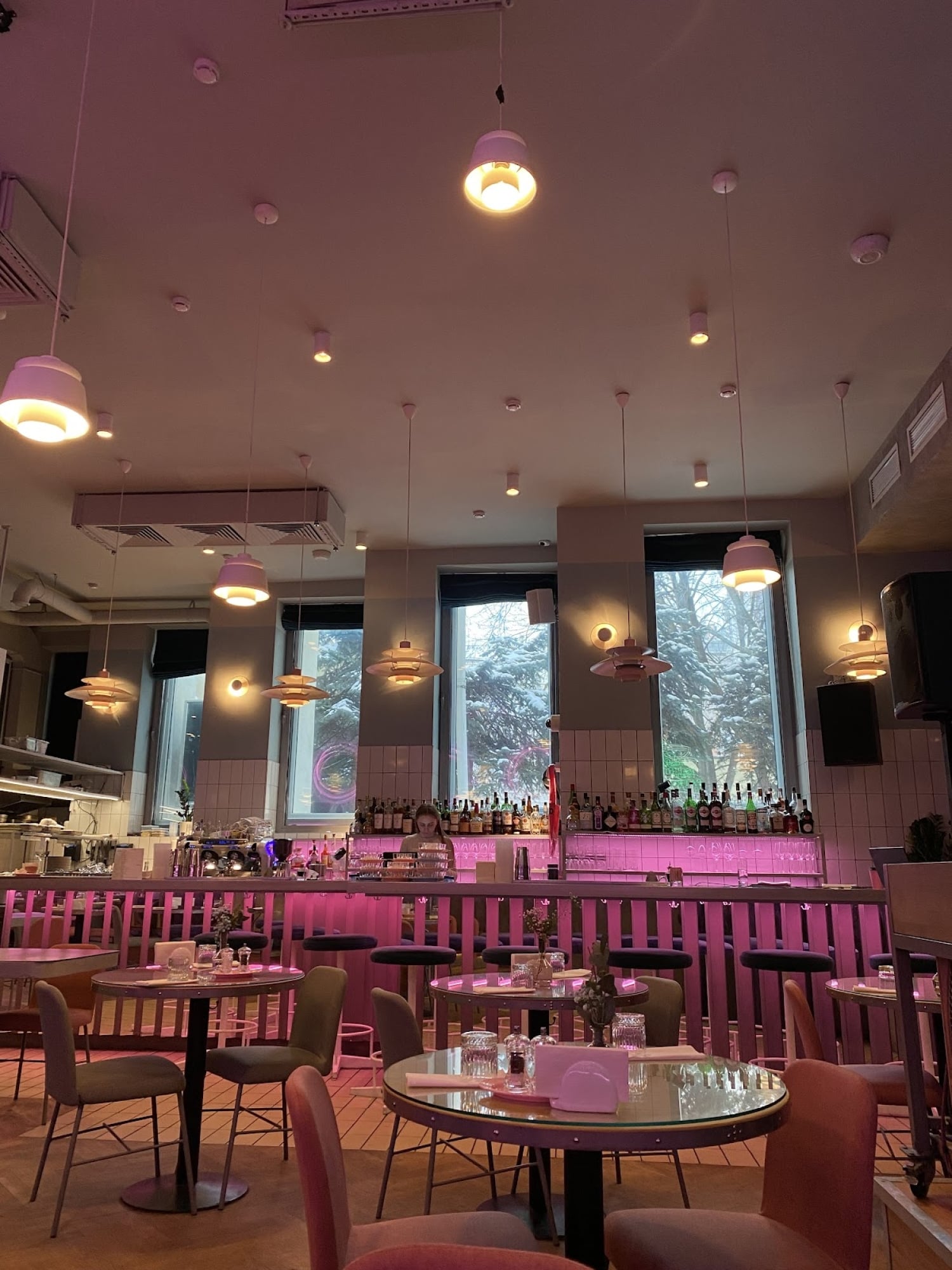 Happy End Bar & Kitchen