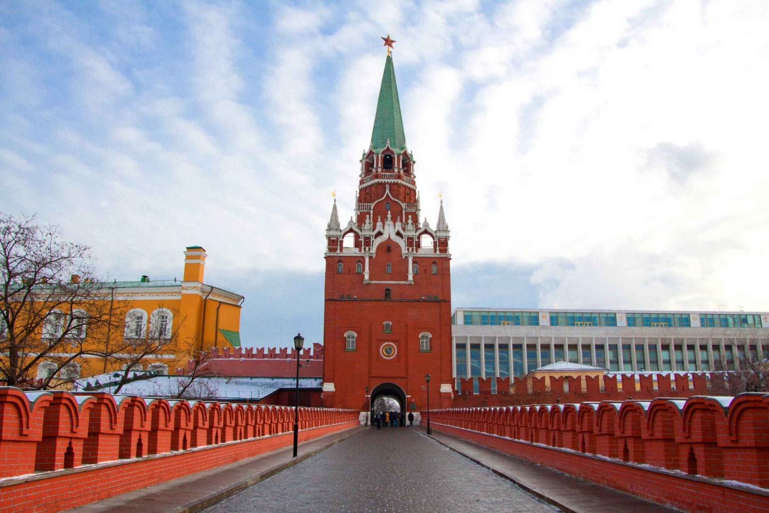 Kremlin and Armoury Tour: Skip-The-Line with Hotel Pickup