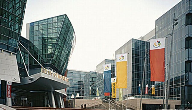 Metropolis Shopping Centre