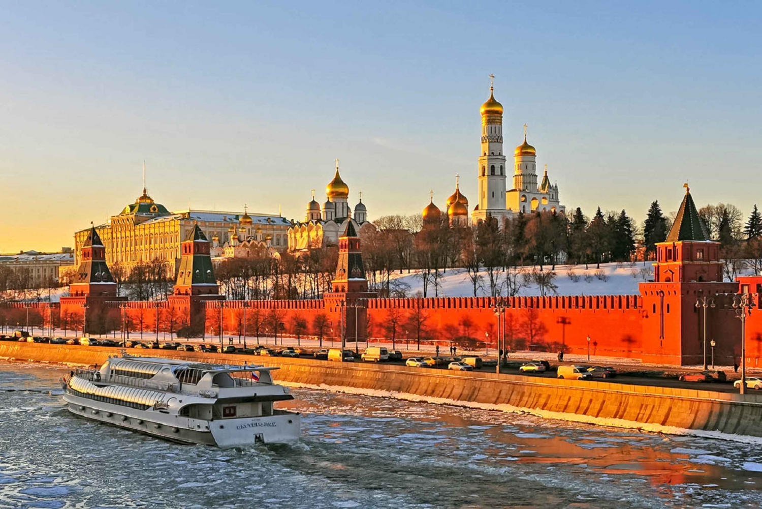 Moscow: 2.5-Hour Luxury River Cruise with Dining Option