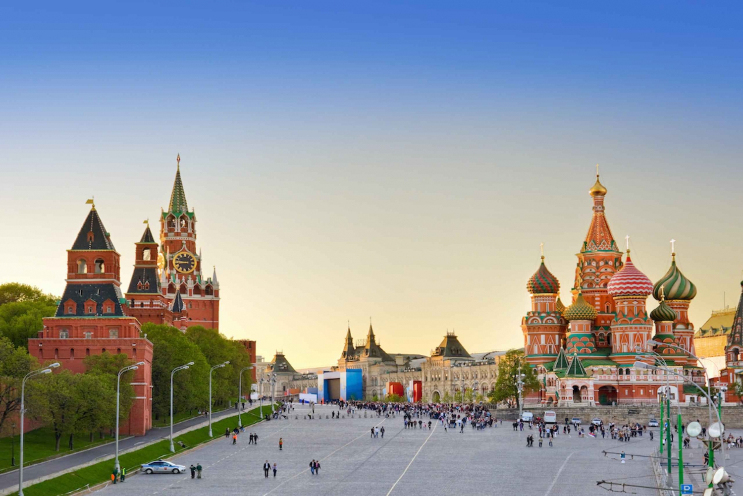 Moscow: City Sights, Metro & Space Museum Tour with Lunch