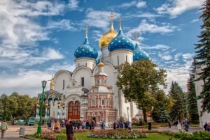 Moscow: Day Tour to Sergiev Posad with Banya & Dinner