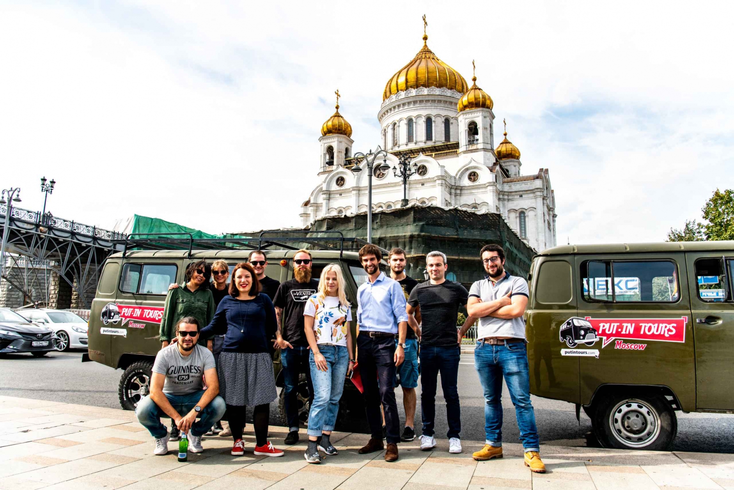 Moscow: Guided City Tour by Soviet Van.