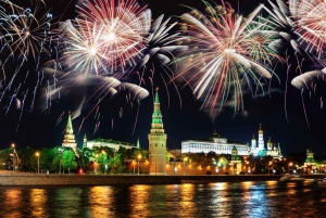 Moscow: New Year’s Eve Cruise with Dinner and Variety Show