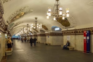 Moscow: Night Walking Tour and Metro Guided Tour