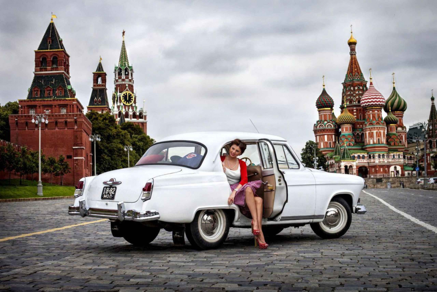Moscow: Must-See Private Driving Tour