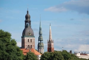 Riga: Red Bus Hop-on-hop-off Grand Tour