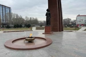 Sovjetunionens historia, mosaikkonst, sovjetisk arkitektur och statyer