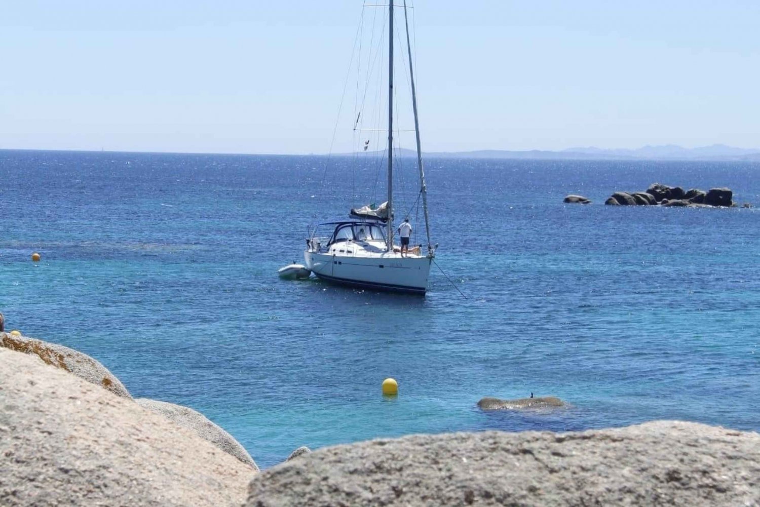La Maddalena: tour giornaliero in barca a vela arcipelago La Maddalena