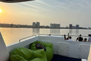 Croisière au coucher du soleil dans la baie de Maputo