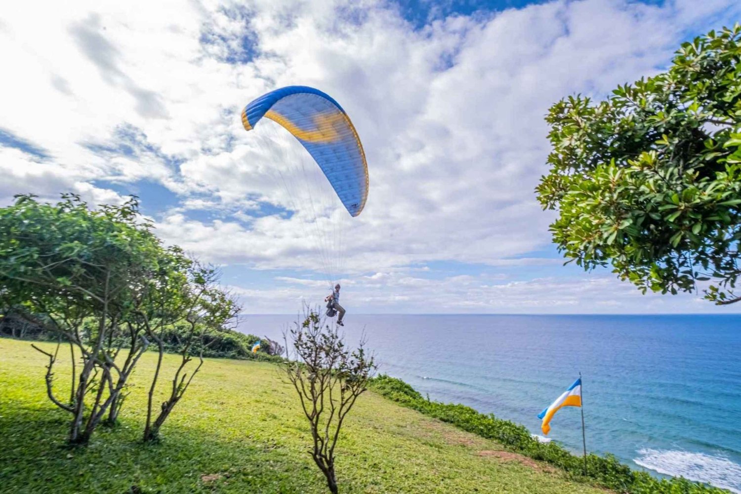 Ponta Malongane: Paragliding Experience with Instructor
