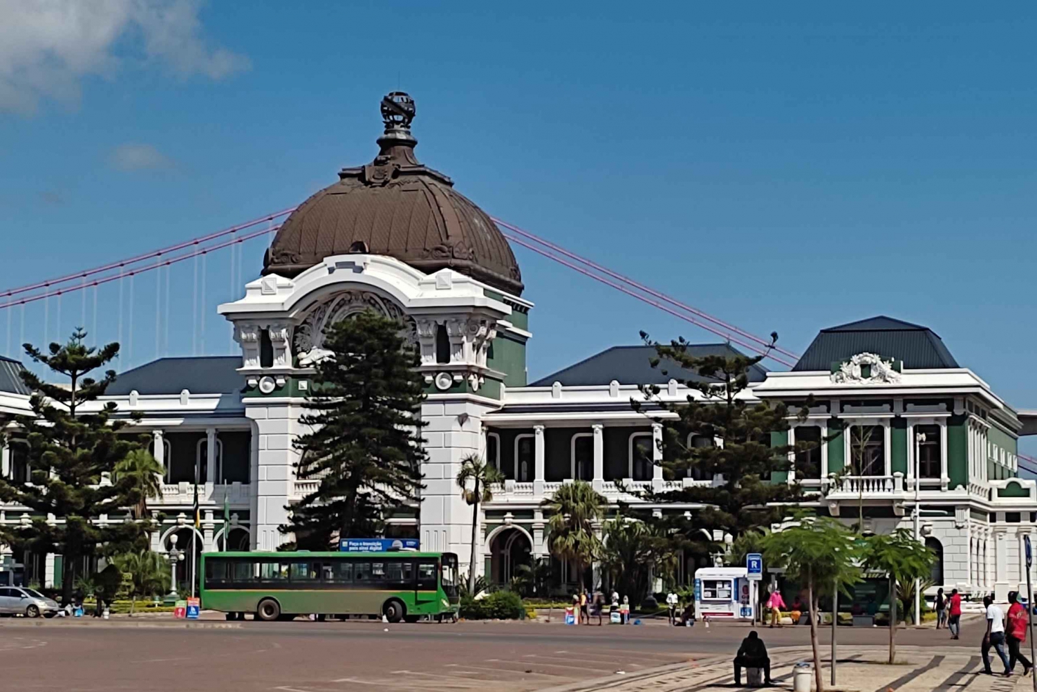 Vandringstur i Maputos olika stadsdelar
