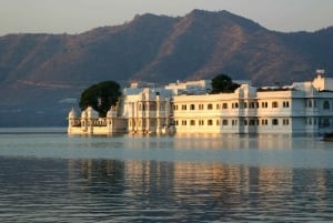 13 jours de visite du Triangle d'Or avec Udaipur, Mumbai et Goa